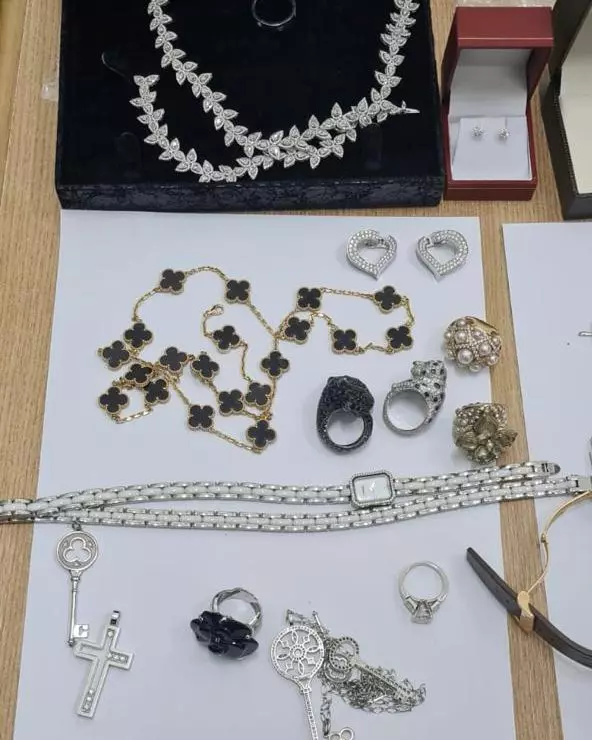 ucraineni-1.6-milioane-dolari-vama-1