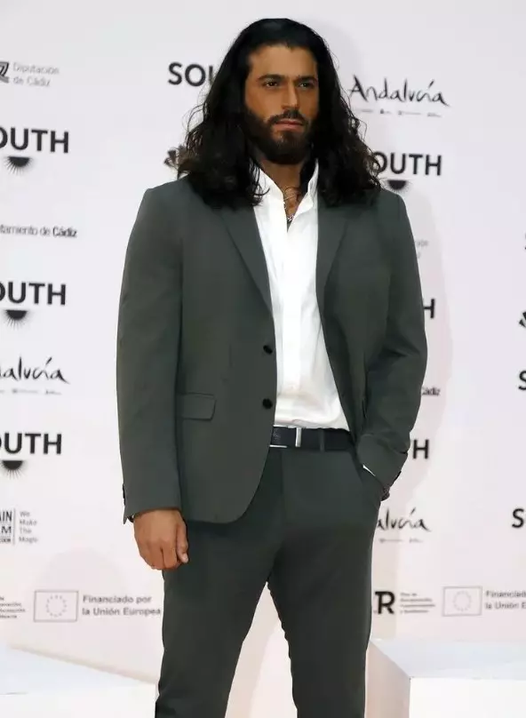 Can Yaman (3)