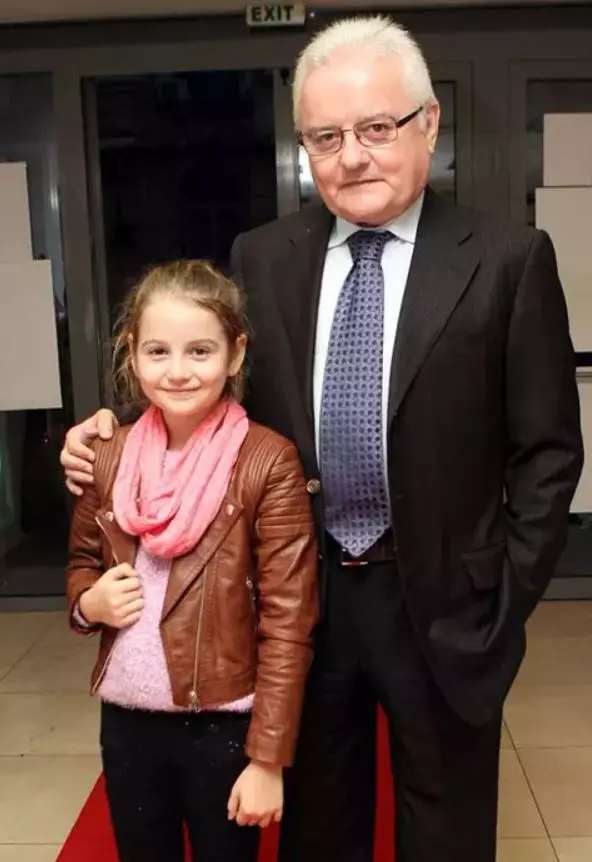 2022-08-03-23_24_08-Irina-si-Irinel-Columbeanu.jpg-480×696