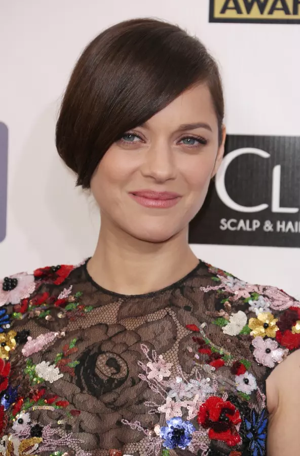 bob-marion-cotillard_01.jpg