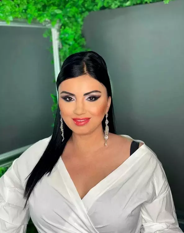 adriana bahmuteanu3