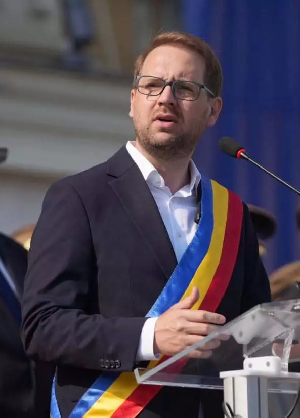 dominic-fritz-4