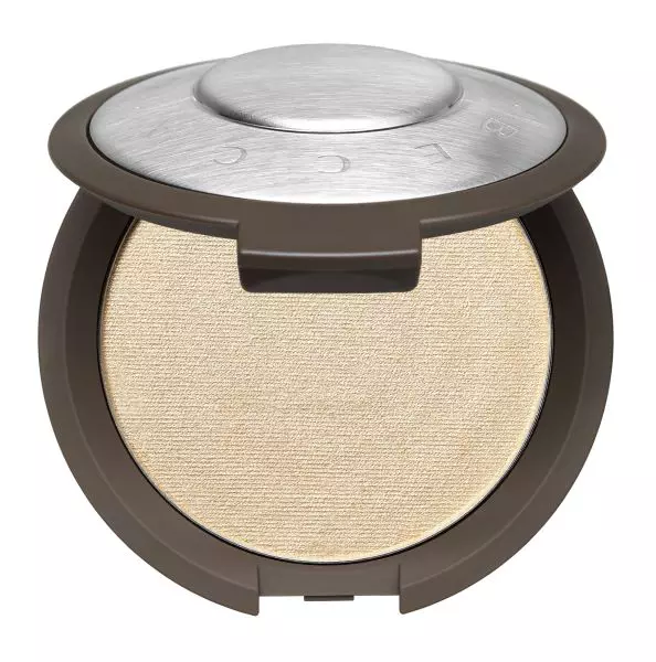 Pudră iluminatoare, Becca, Shimmering Skin Perfector Pressed Enlumineur Poudre, 171 lei, disponibilă sephora.ro