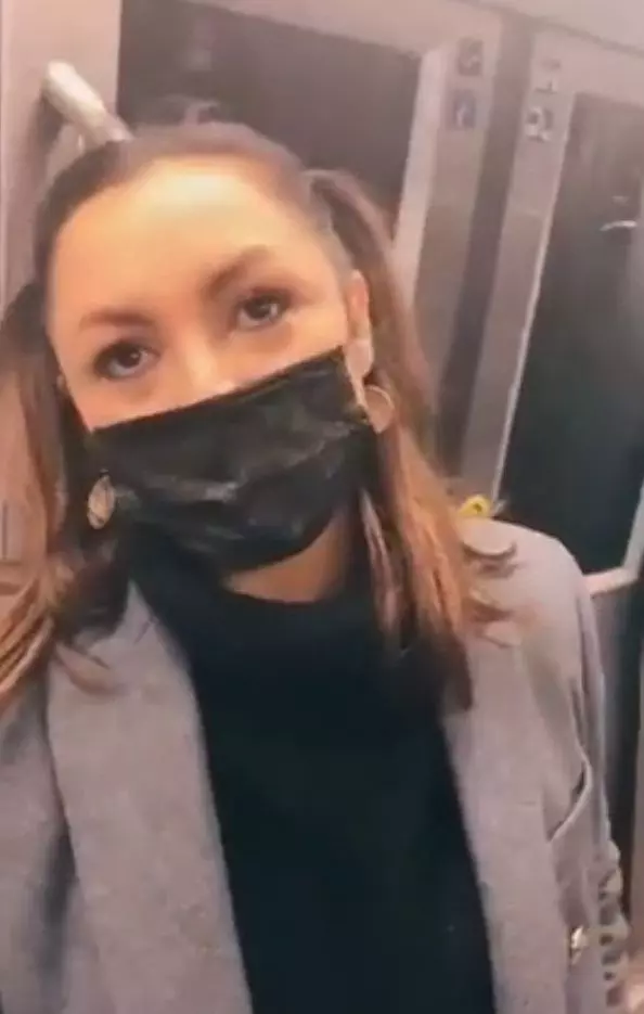 Andra-Măruță-în-metrou