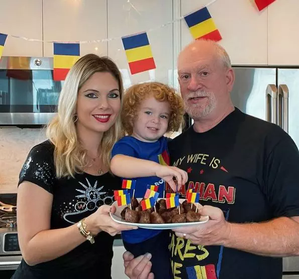 cum-s-au-cunoscut-iasmina-hill-si-sotul-ei-9