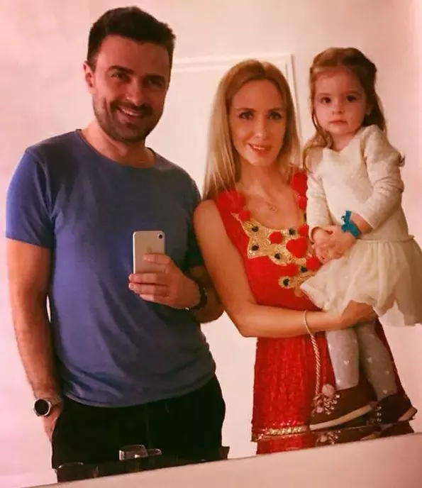 Cornel-Ilie-selfie-cu-familia