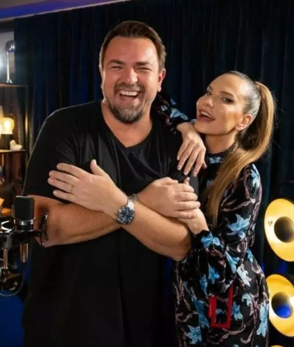 anna-lesko-a-avut-scolioza-2