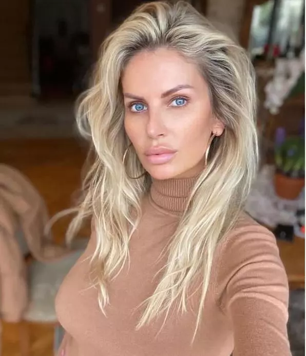 andreea-banica-3