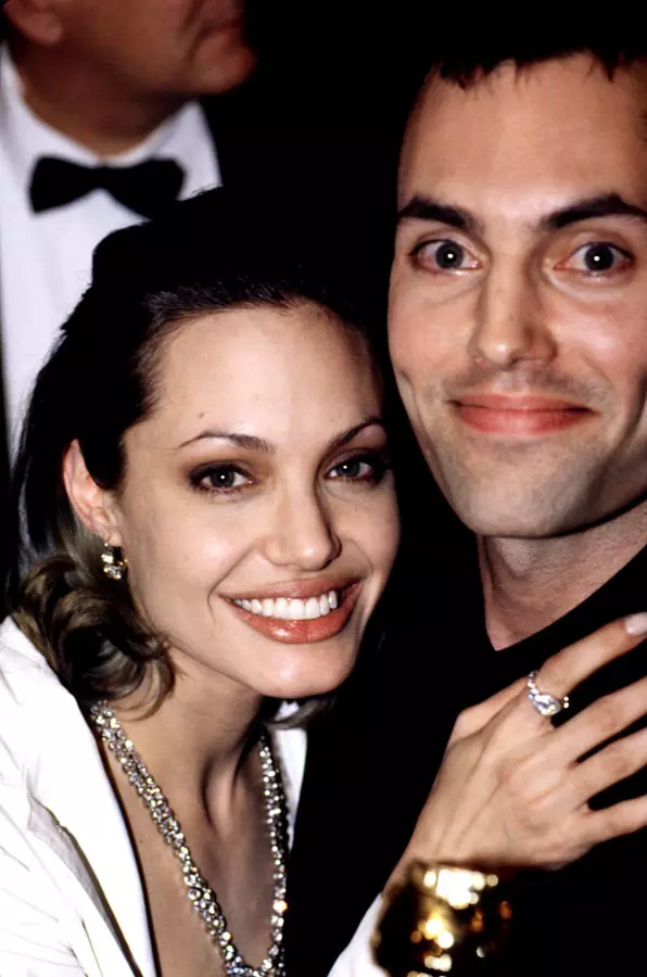 Angelina Jolie si fratele ei la Globurile de Aur, ianuarie 2000 2