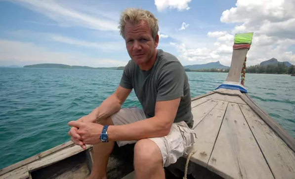 Gordon Ramsay gătește „printre rechini” la TV Paprika