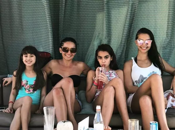 cum-arata-acum-consuelo-fosta-sotie-a-lui-adrian-mutu-din-ce-castiga-bani-in-caraibe-10-hh