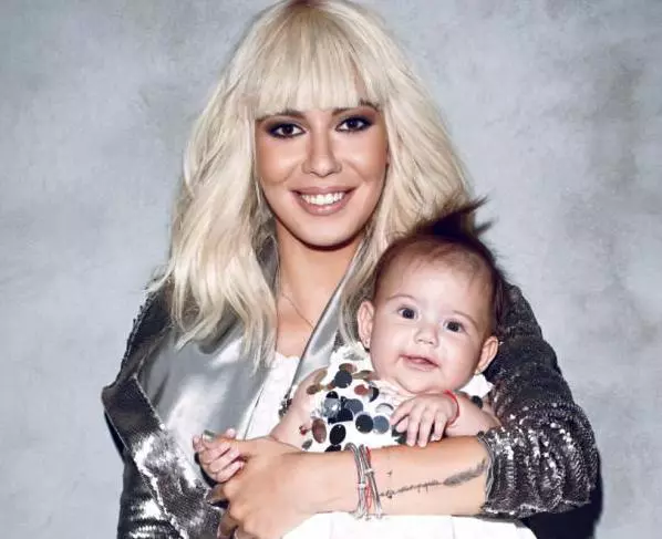 sore-s-a-despartit-de-tatal-fetitei-sale-dupa-8-ani-4