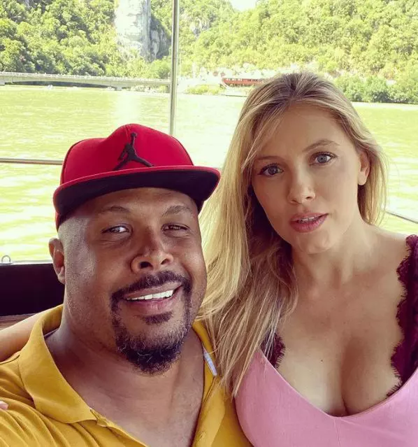 andreea-ibacka-la-un-pas-sa-nasca-prematur-4