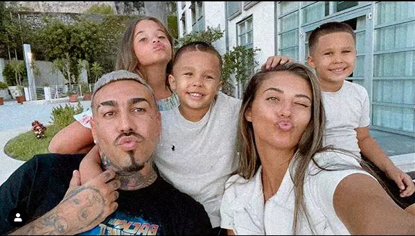 Antonia-si-familia-10