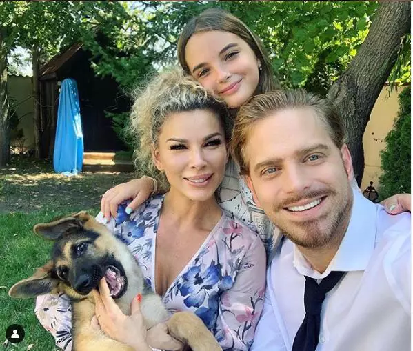 Alina-Laufer-este-însărcinată-2