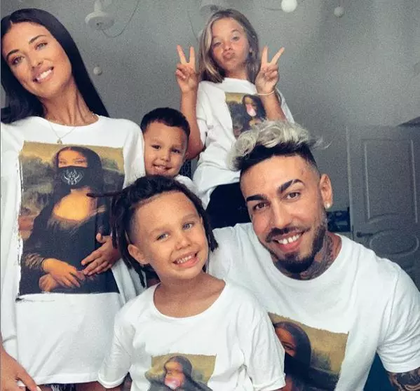 Antonia si copiii sai