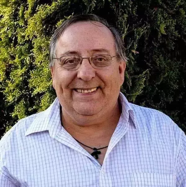 cu-ce-se-ocupa-acum-tudorel-filimon-alias-nea-popa-din-la-bloc-4