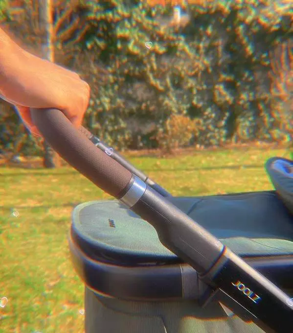 Gina-Pistol-Smiley-fetiță-3-1