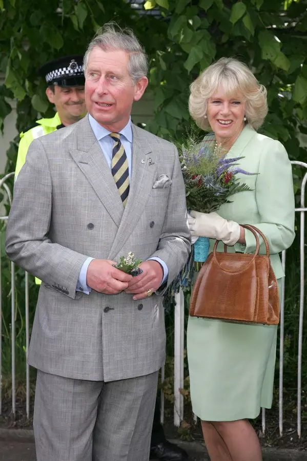 PRINCE CHARLES AND CAMILLA, DUCHESS OF CORNWALL ARRIVING AT DUMFRIES TRAIN STATION, SCOTLAND, BRITAIN - 30 MAY 2006
