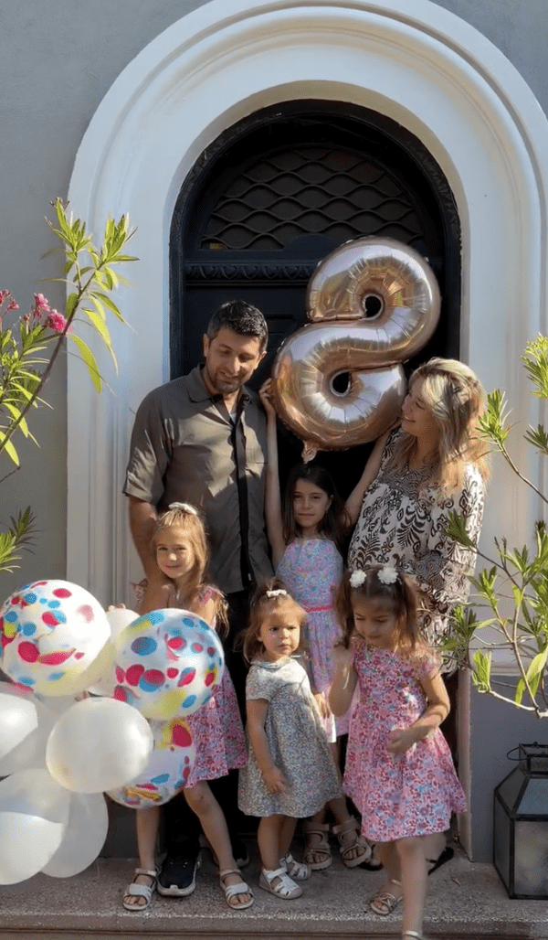 Laura Cosoi cu familia