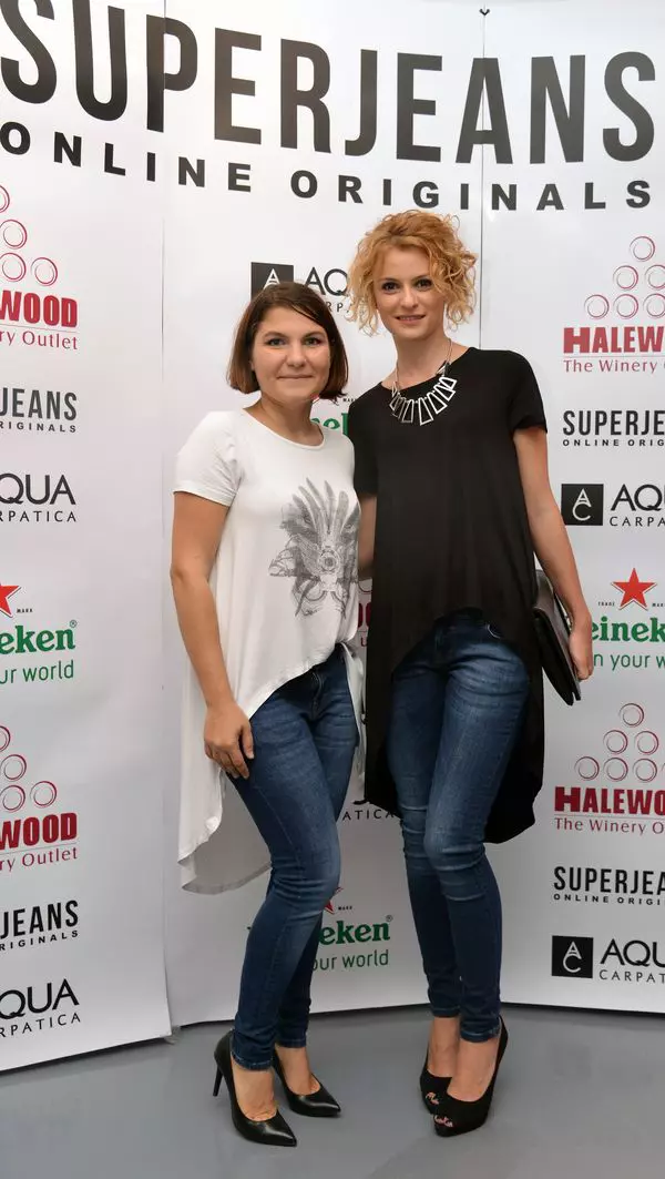 Teodora Teican (SuperJeans) si Ioana Blaj