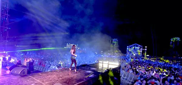 Ellie White live @ Liberty Parade