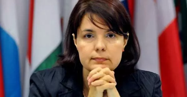 Simona Maya Teodoroiu7