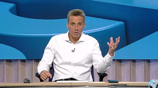 mircea-badea-face-profilul-pentru-presedintele-romaniei-nu-ne-trebuie-o-persoana-ci-o-personalitate-unul-cu-creerii-la-el-922777