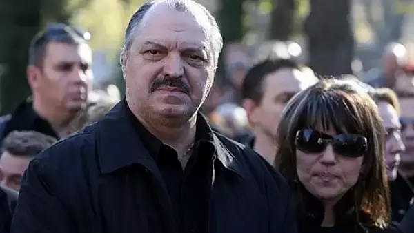 marina-almasan-si-a-luat-adio-de-la-victor-socaciu-fostul-ei-sot-la-sala-palatului-cum-a-reactionat-prezentatoarea-cand-a-vazut-o-pe-fiica-lui-cea-mare