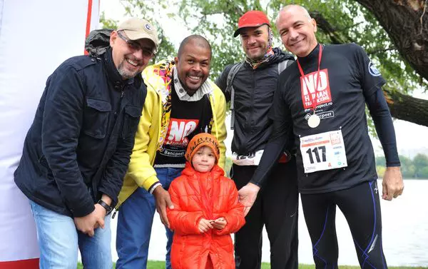 Cabral si Vlad Petreanu & cel mai tanar participant la stafeta