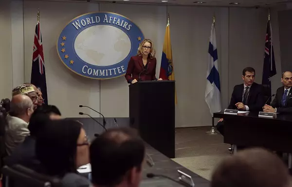 Doamna Ministru AXN 10