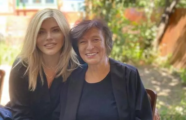 loredana-groza-mama_11446500