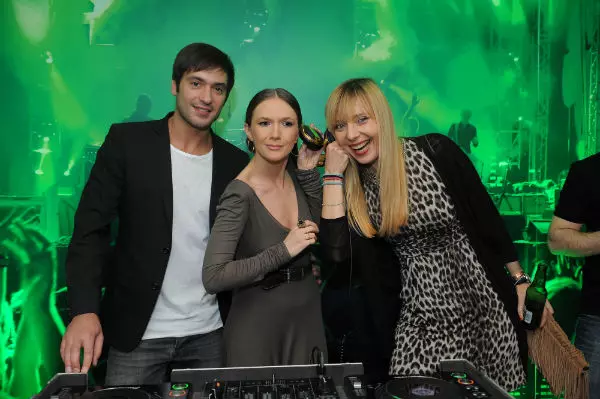 Adela Popescu Roxana Iliescu si Radu Valcan