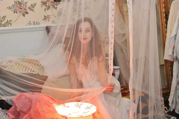 Alice in Tara Minunilor la British Gallery