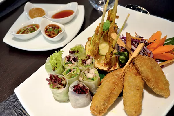 Royal Shrimp Cakes Palace Forest Wrap si Chicken Satay