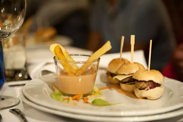 Eveniment Canta Cuisine