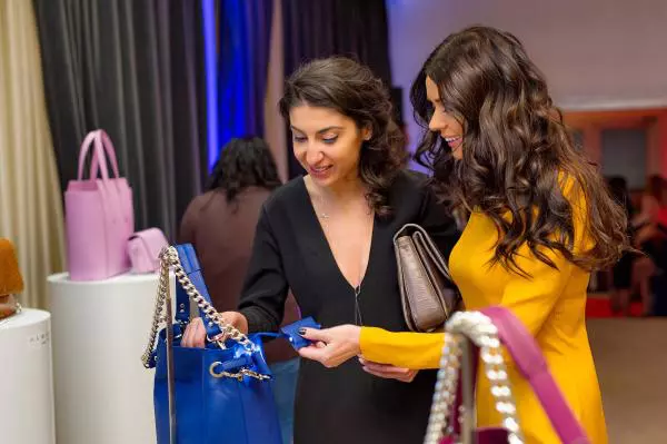 Laura Hincu si Albertina