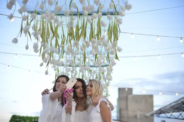 Selfie cu instalatia de lalele