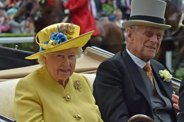Regina Elisabeta a II-a si printul consort Philip