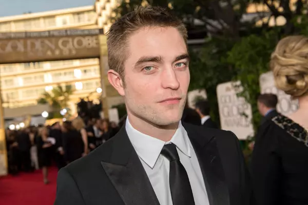 Robert Pattinson o duce pe iubita lui într-o escapadă în Hawaii