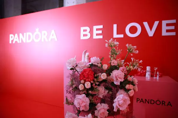 18.-corner-pandora.jpg