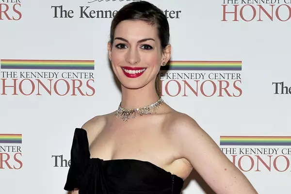 Anne Hathaway 