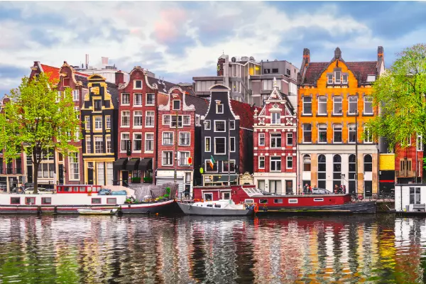2. Amsterdam, Olanda