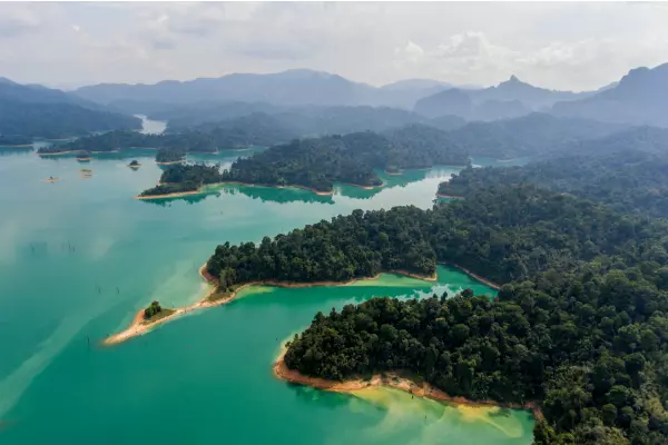 6. Parcul Național Khao Sok – Tailanda