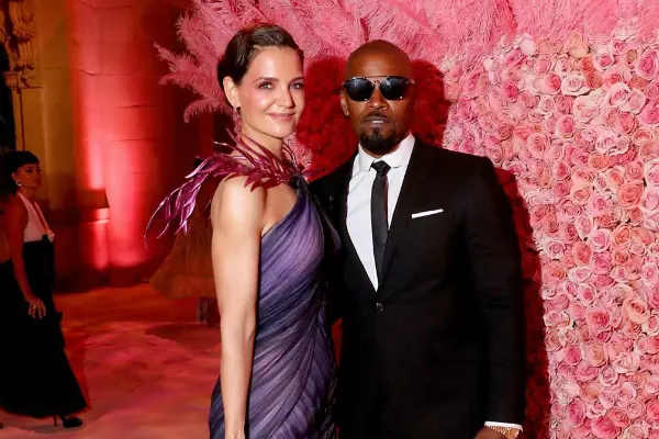6. Katie Holmes și Jamie Foxx