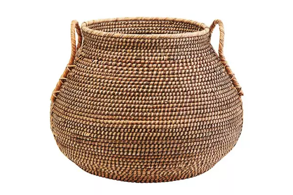 Coș din ratan, 599 lei, www.thehome.ro