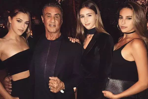 Sylvester Stallone, Sophia, Sistine și Scarlet