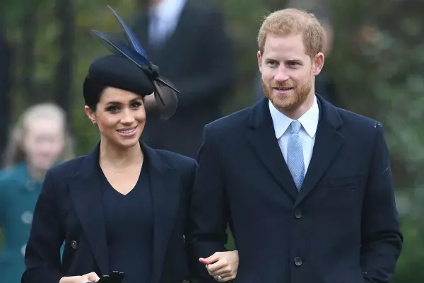 Meghan Markle și Prințul Harry au anunțat că se retrag din Familia Regală Britanică