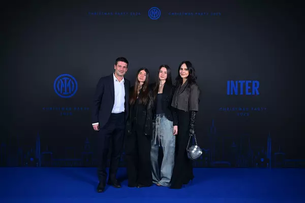 Cristi Chivu, Adelina Chivu și fiicele lor