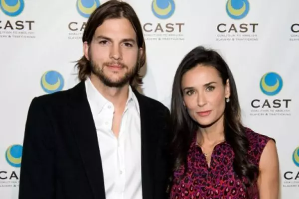 Ashton Kutcher –  Demi Moore